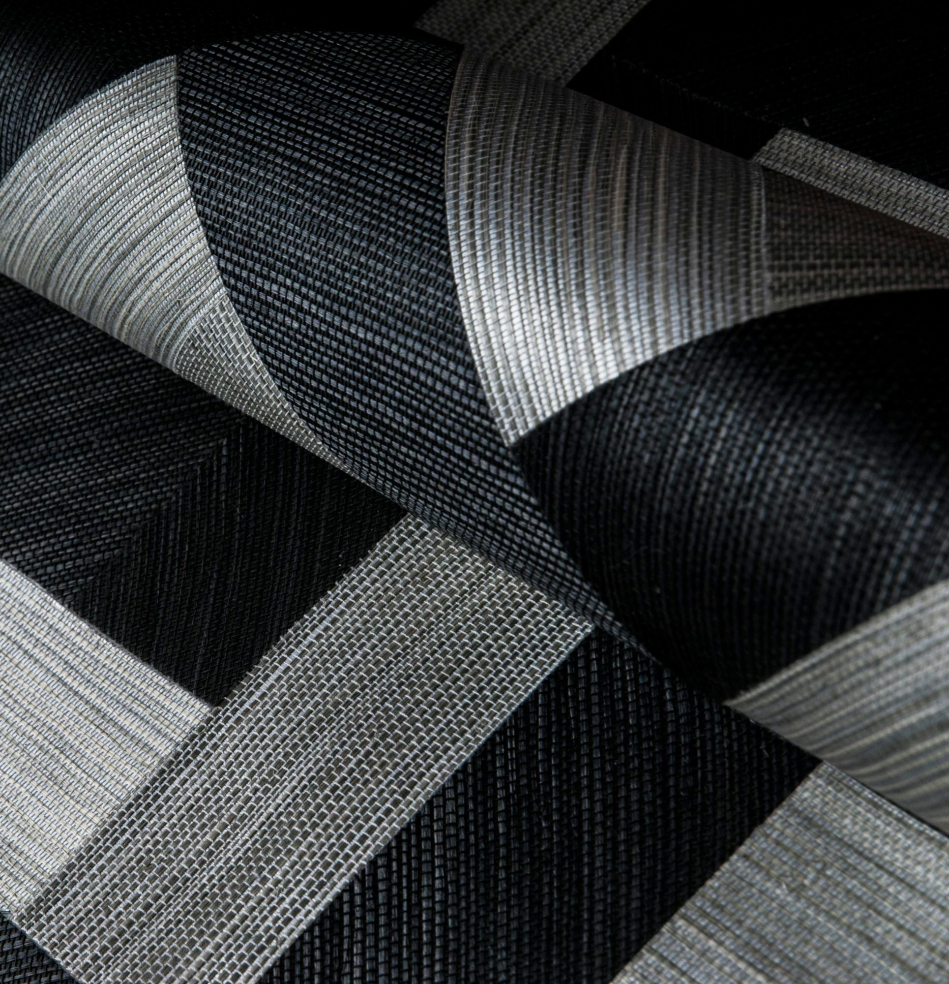 Combine - Black and White