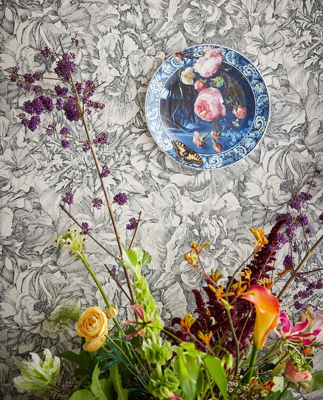 Flower Sketch - Black / White