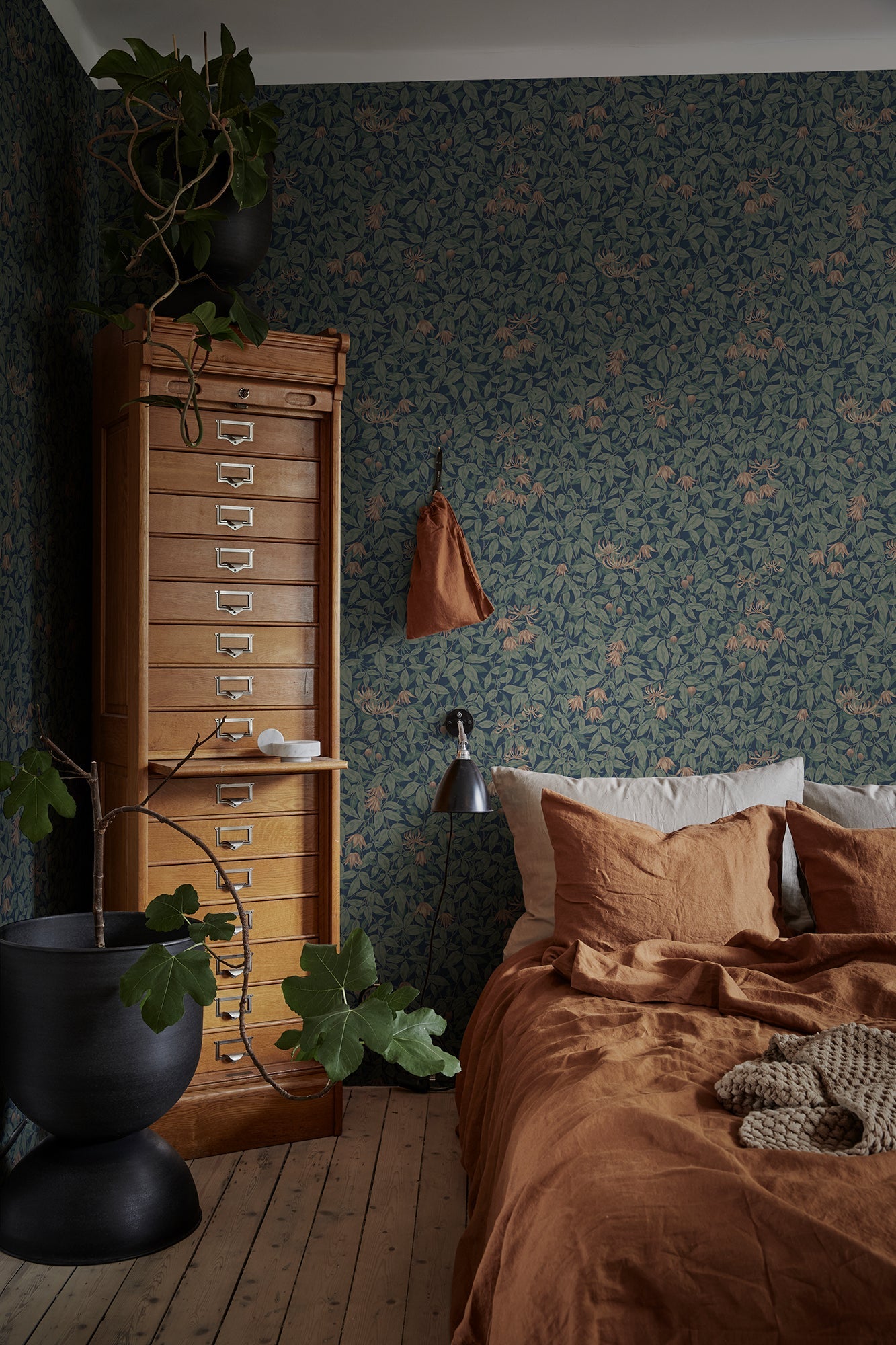 Linnea - Midnight Blue - Tapetprøve